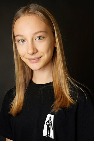 >Александра Хаирова