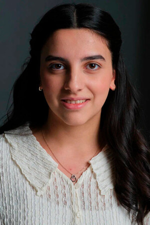 >Стелла Дарпинян